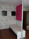 Postel pro tenagery